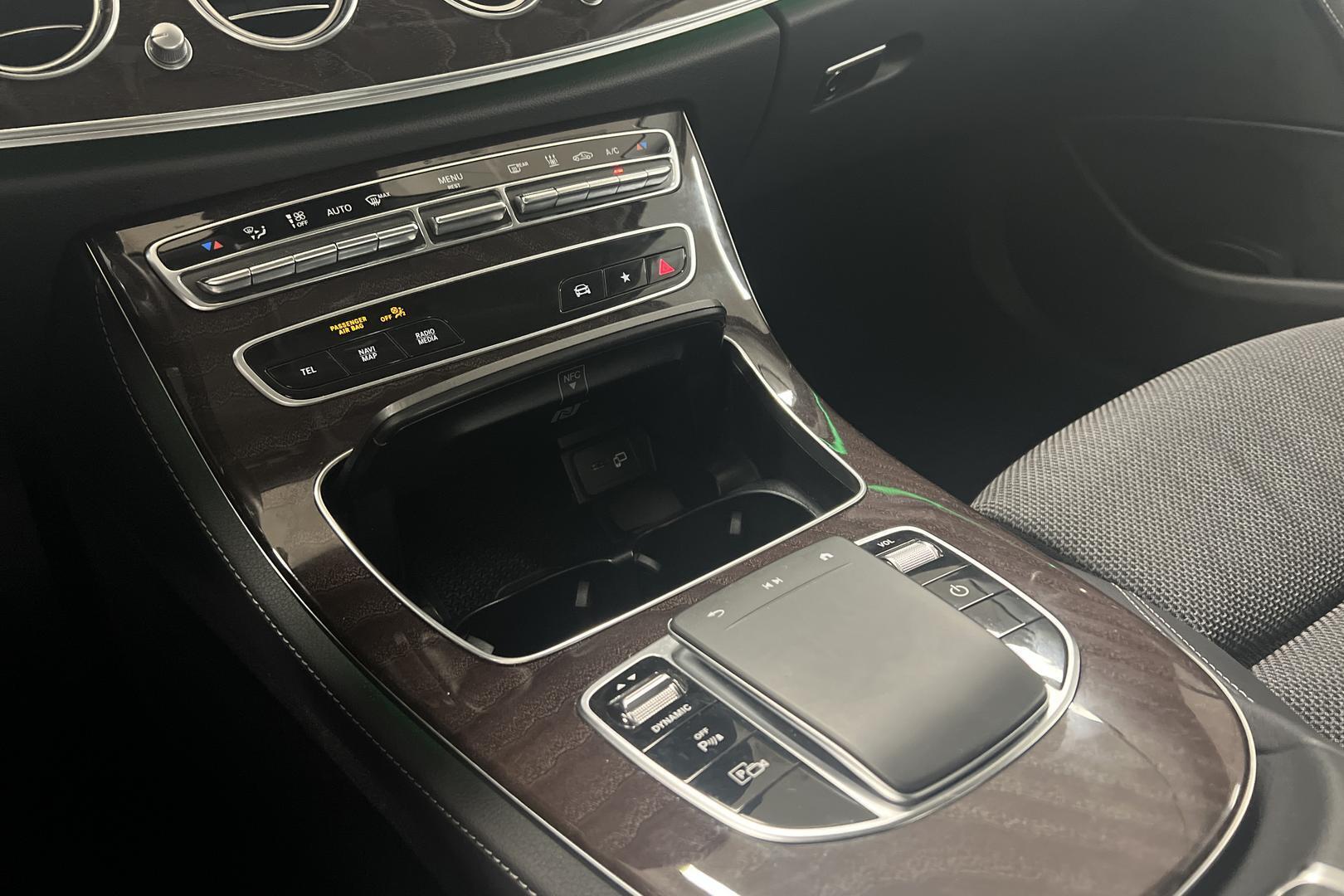 MERCEDES-BENZ E 2022