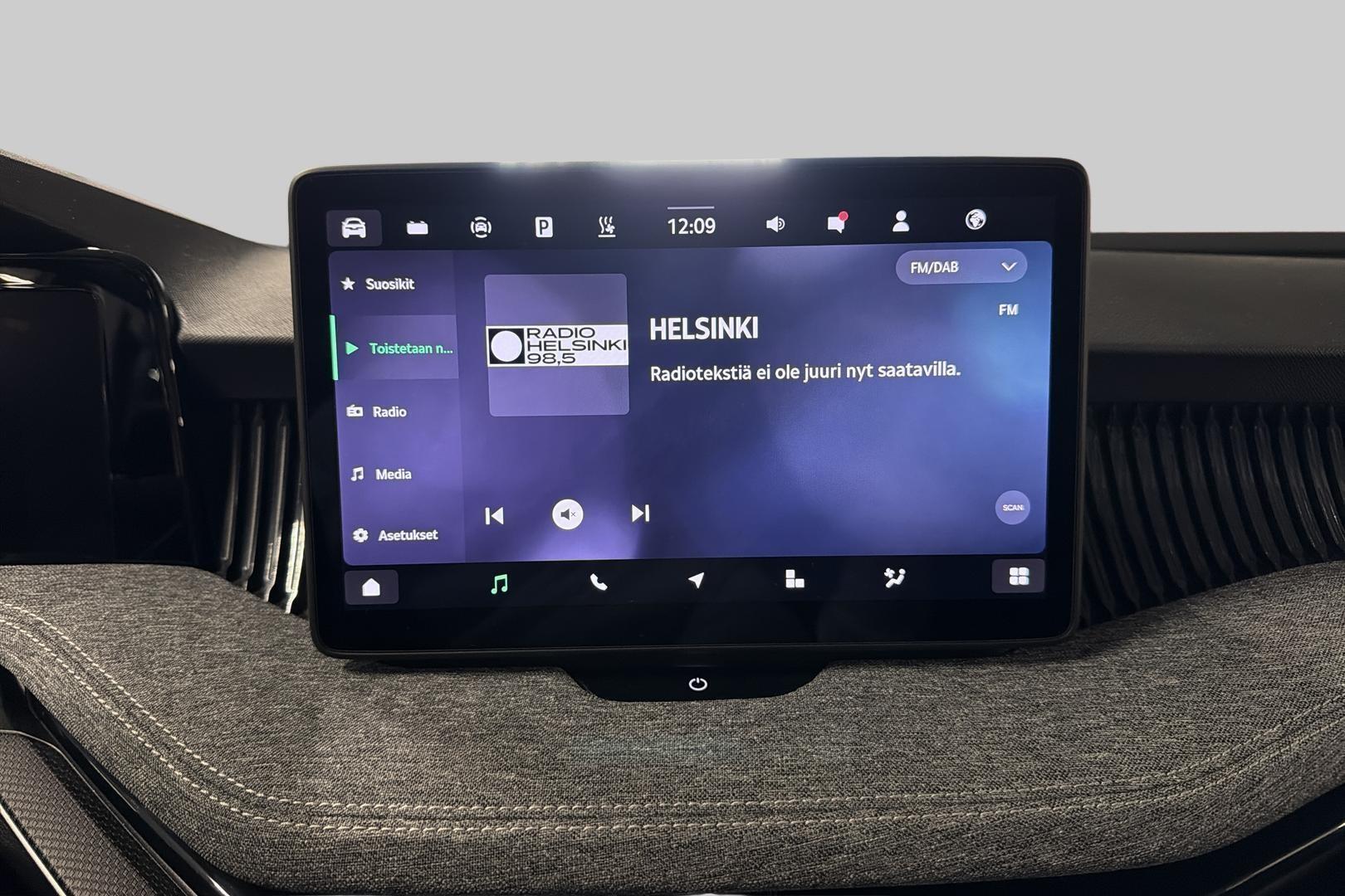 SKODA Superb 2025