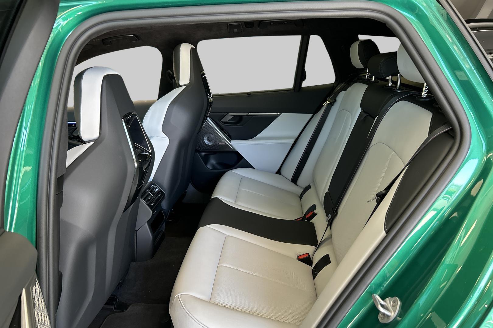 BMW M5 2025