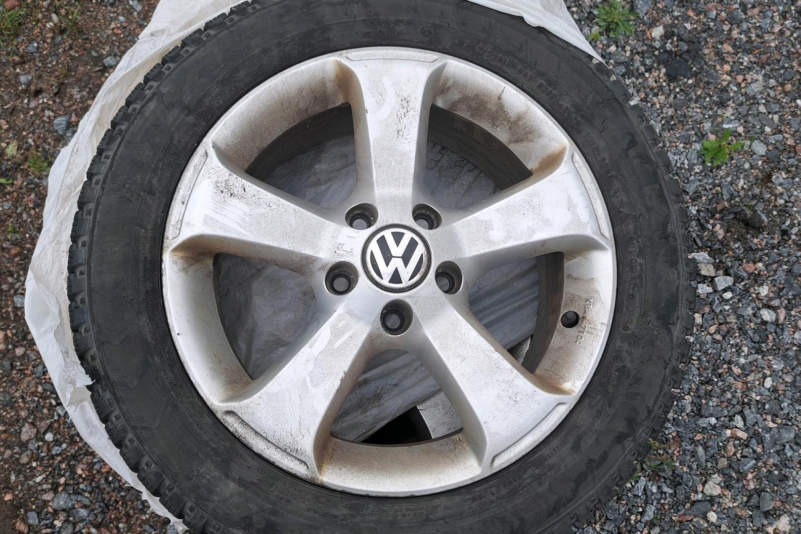 VOLKSWAGEN Passat 2012
