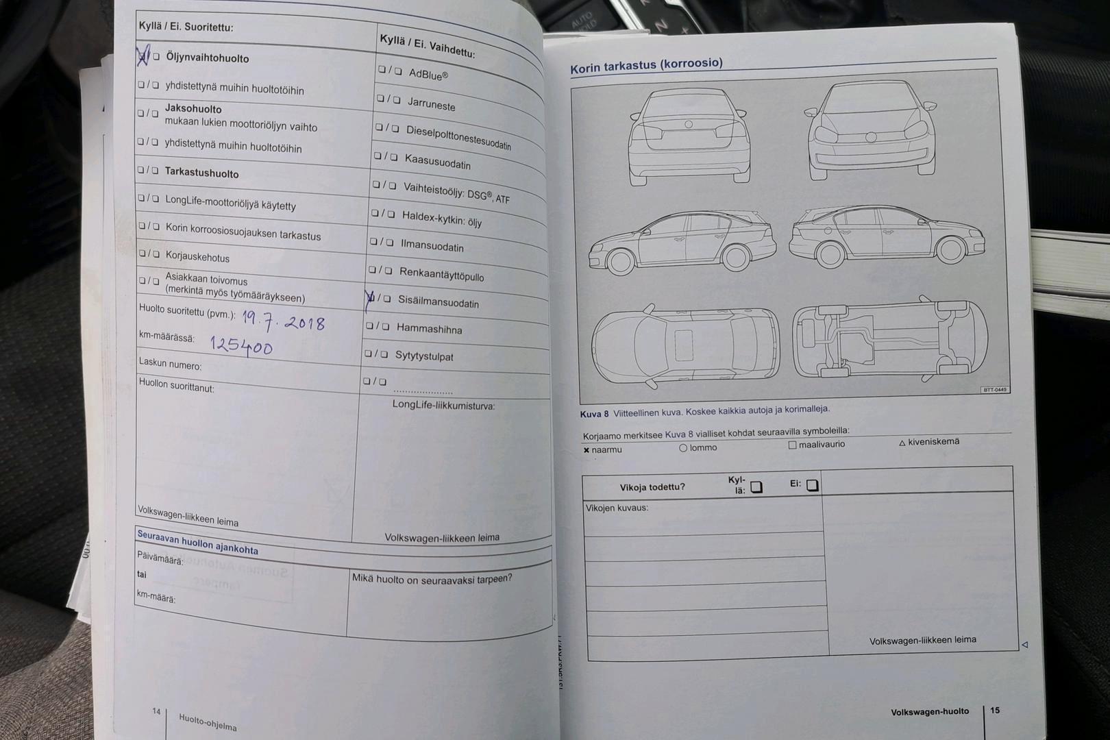 VOLKSWAGEN Passat 2012