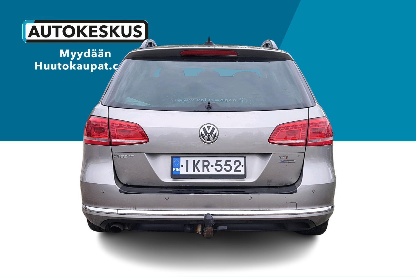 VOLKSWAGEN Passat 2012