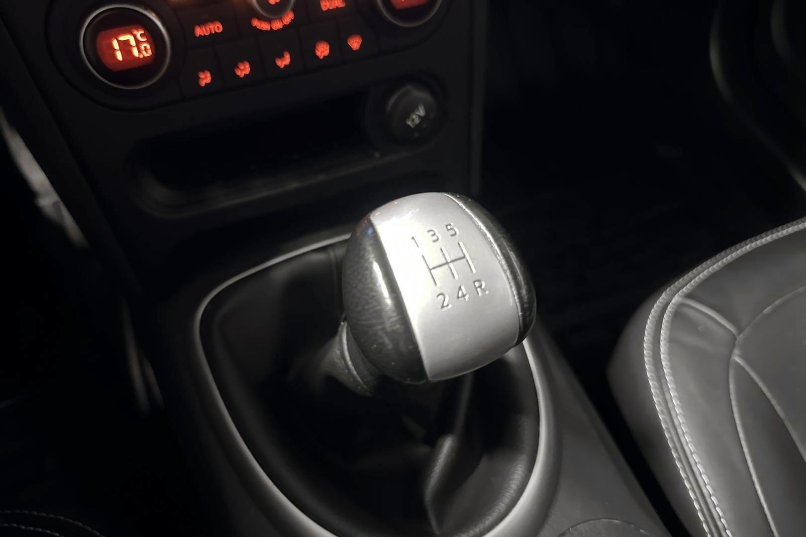 NISSAN Qashqai 2013