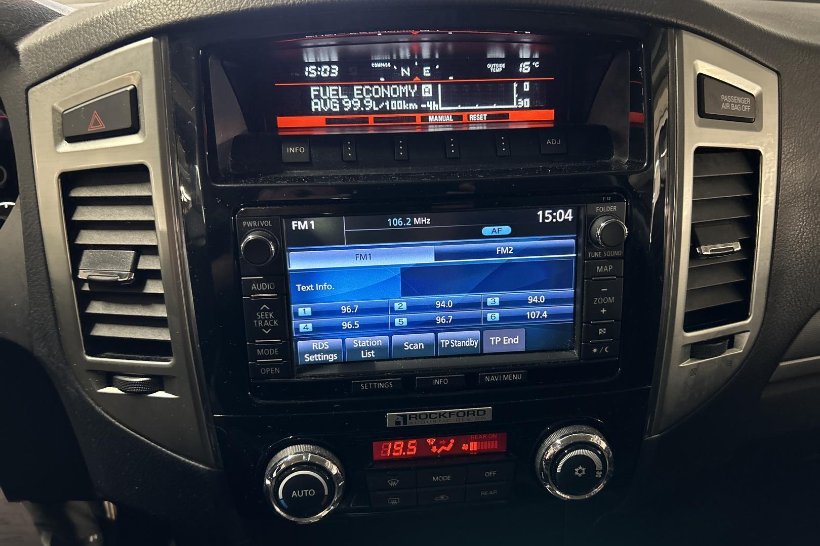 MITSUBISHI Pajero 2016