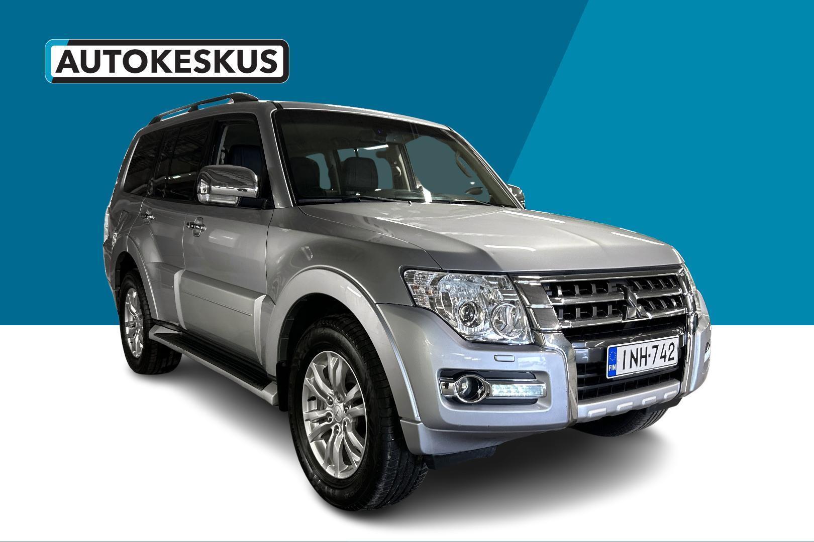 MITSUBISHI Pajero 2016