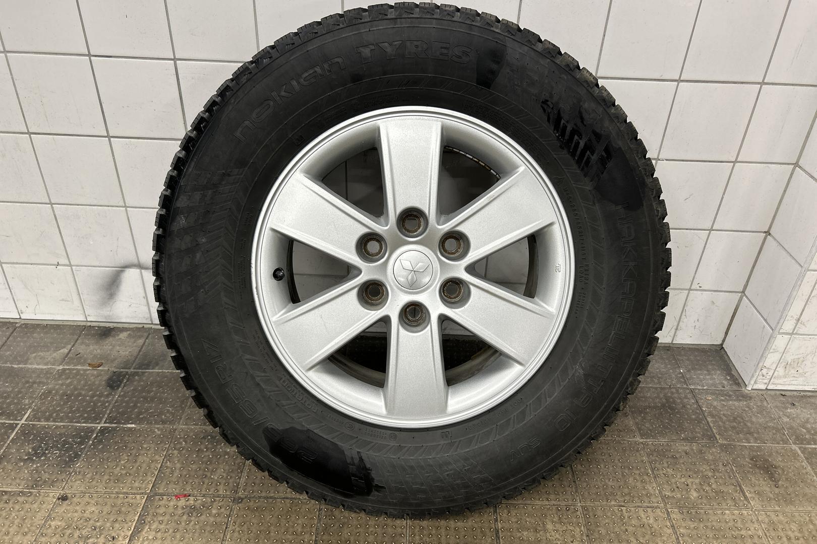 MITSUBISHI Pajero 2016