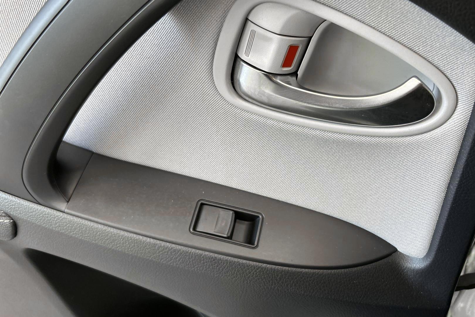 TOYOTA Avensis 2018