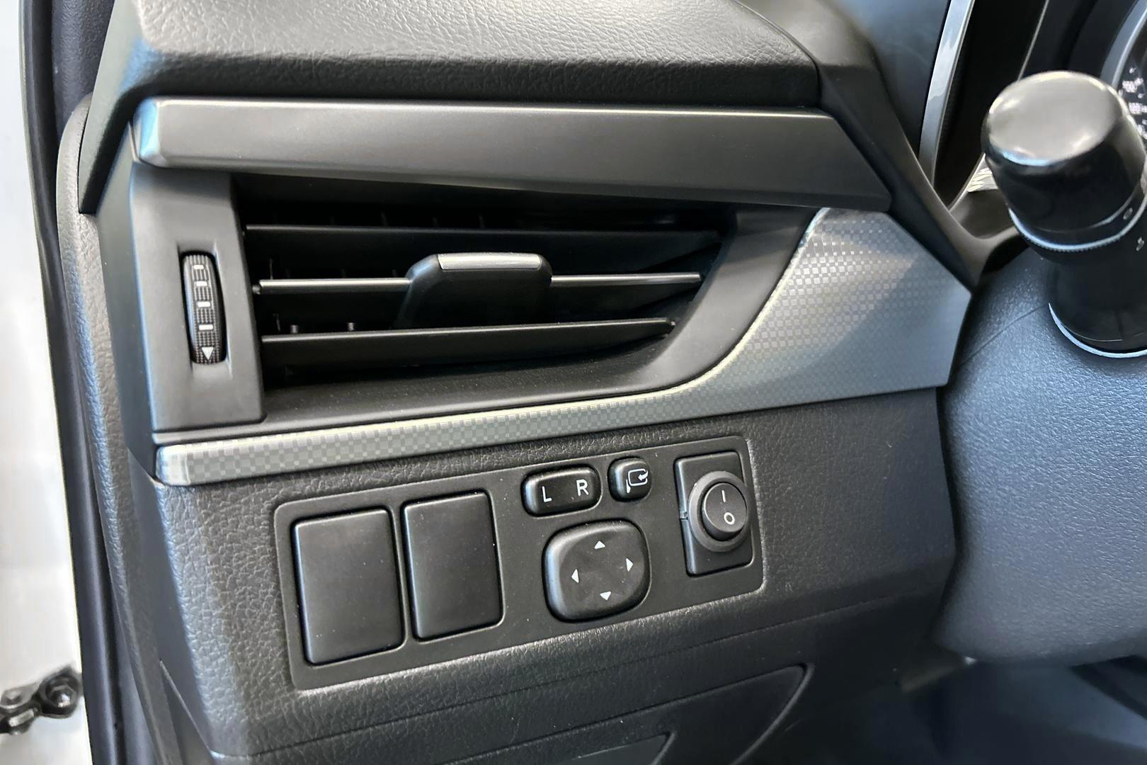 TOYOTA Avensis 2018