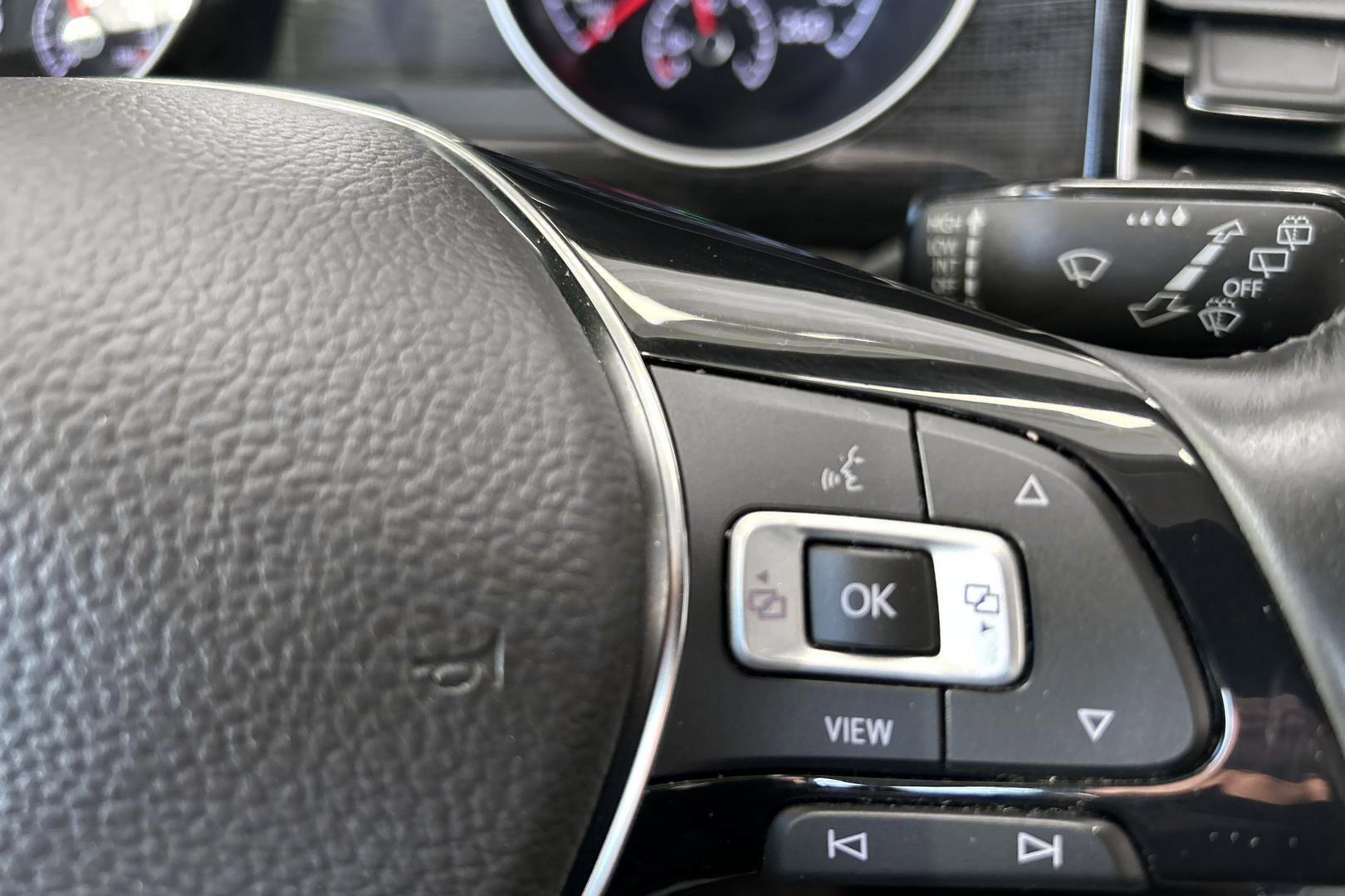 VOLKSWAGEN Golf Sportsvan 2019