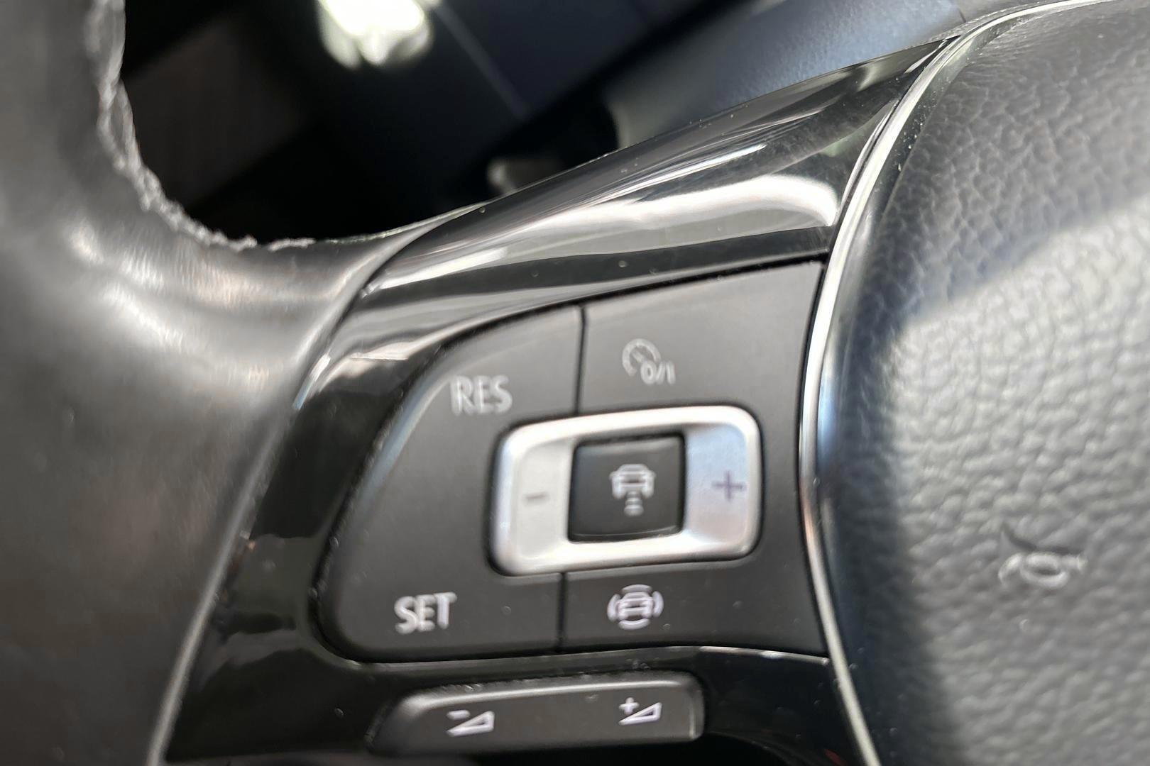 VOLKSWAGEN Golf Sportsvan 2019