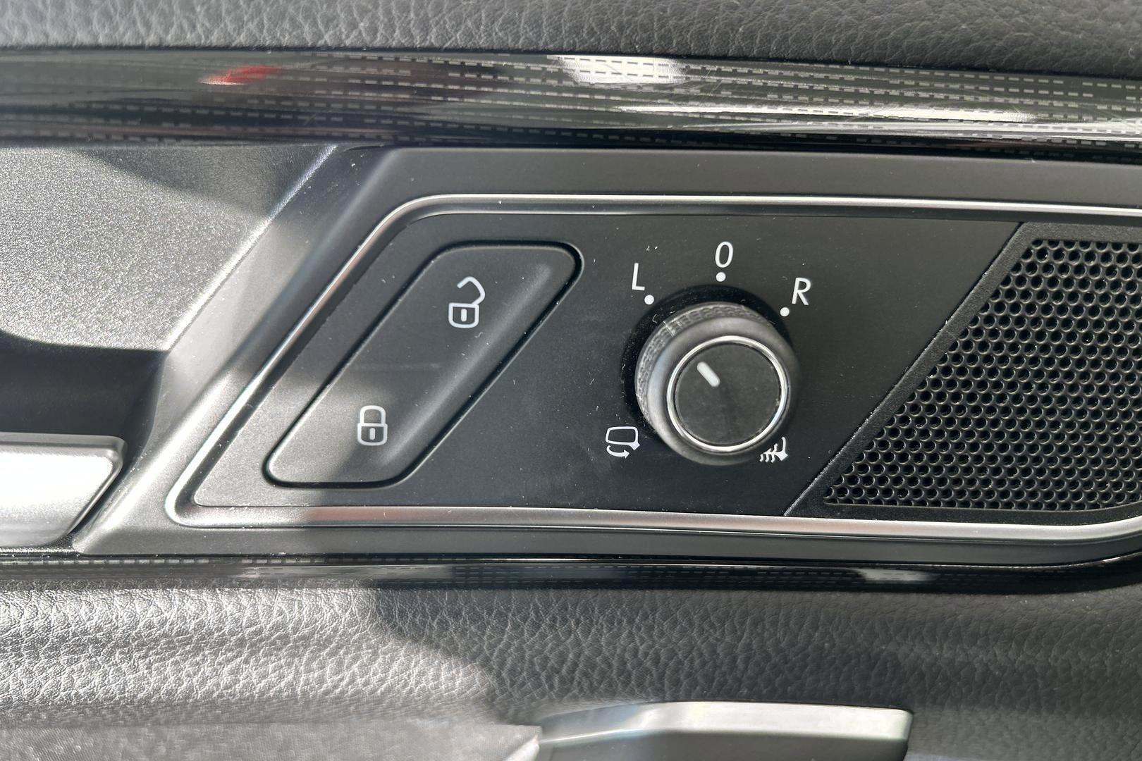 VOLKSWAGEN Golf Sportsvan 2019