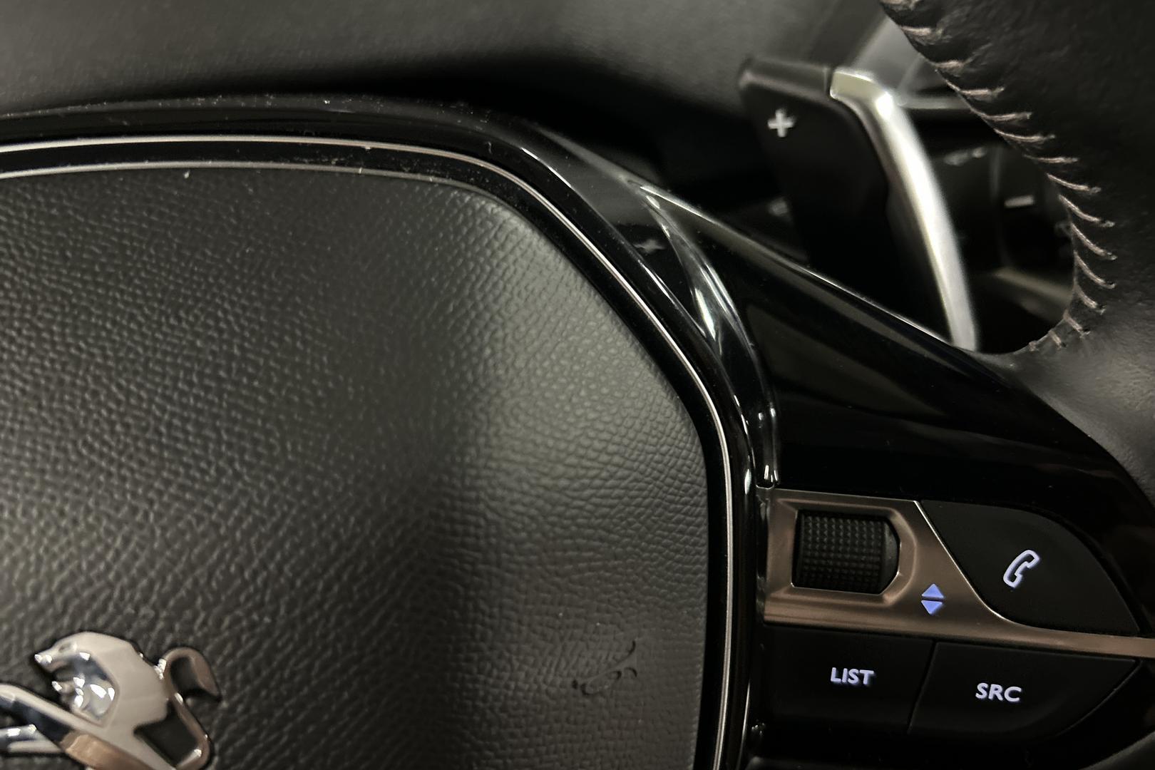 PEUGEOT 5008 23