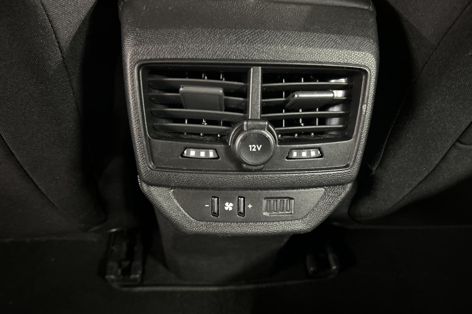 PEUGEOT 5008 30
