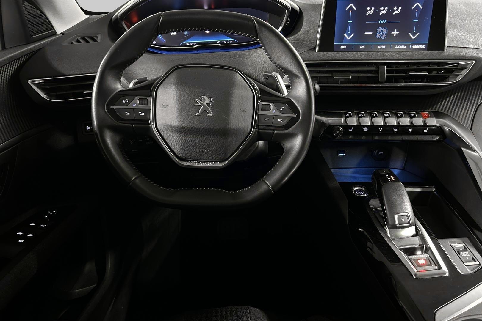 PEUGEOT 5008 31