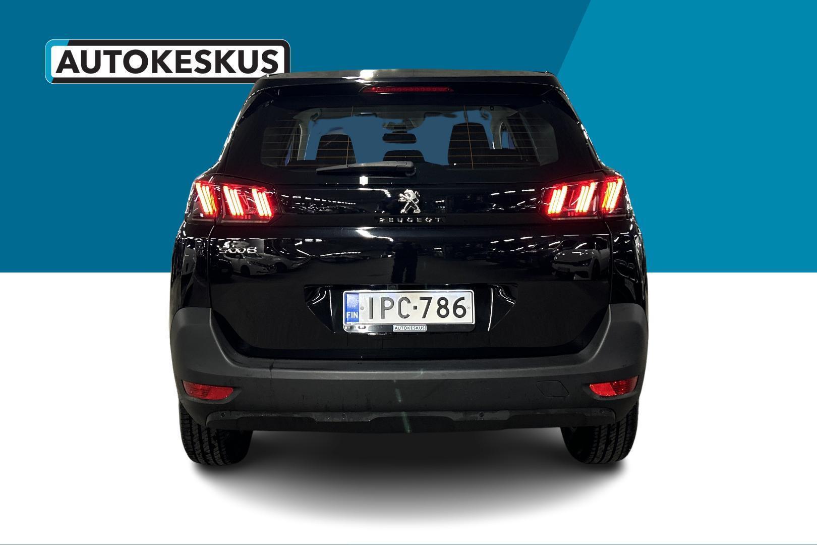 PEUGEOT 5008 6