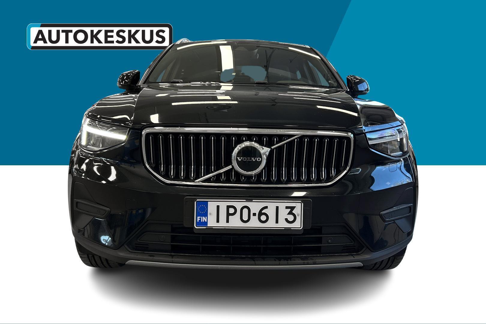VOLVO XC40 2023
