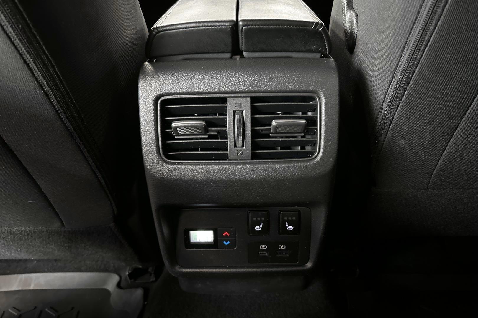 NISSAN X-Trail 2024
