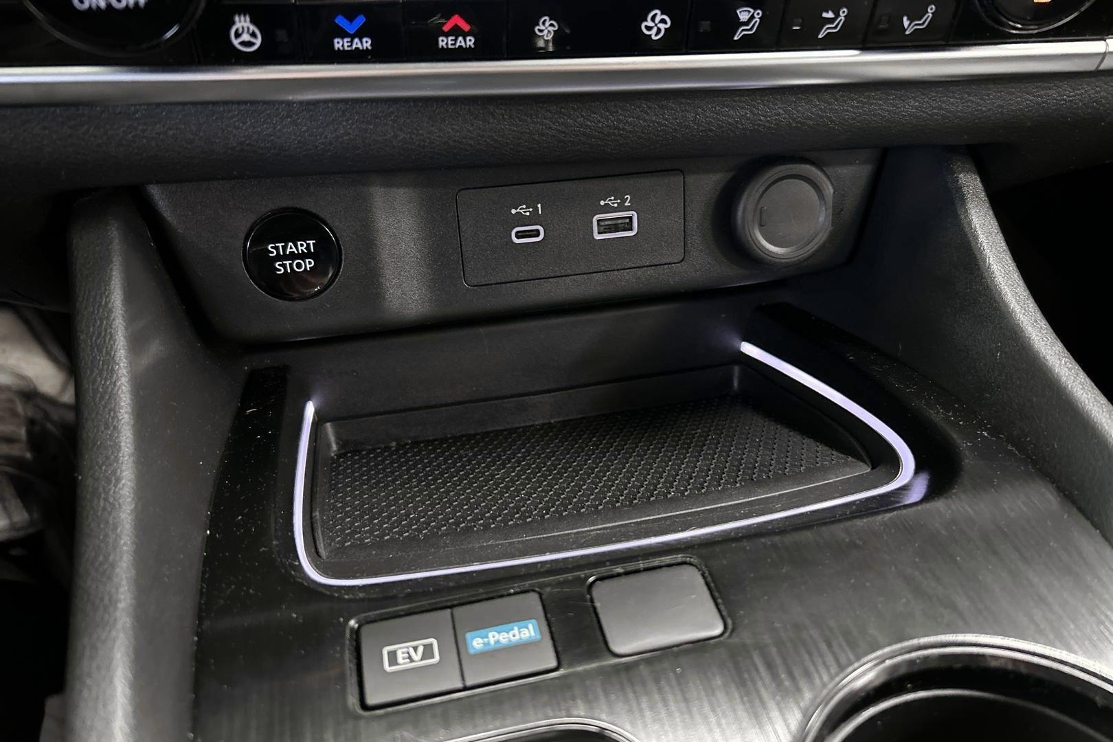 NISSAN X-Trail 2024