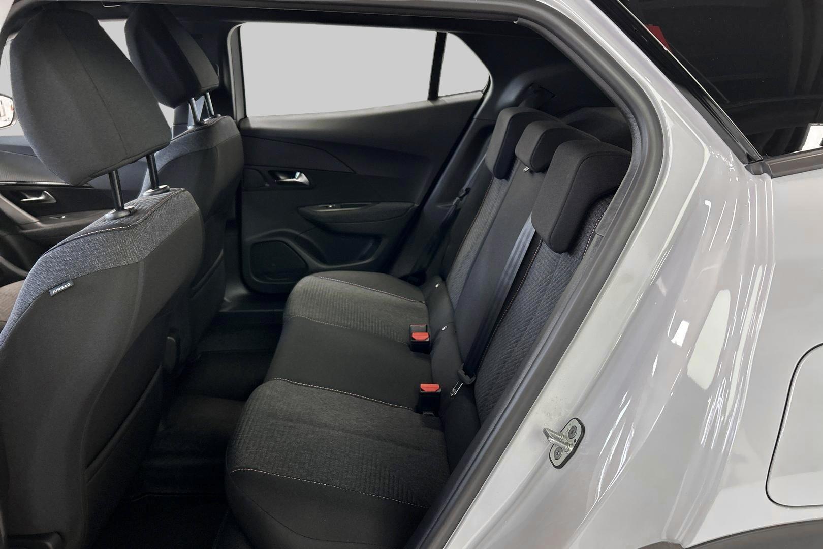 PEUGEOT 2008 10