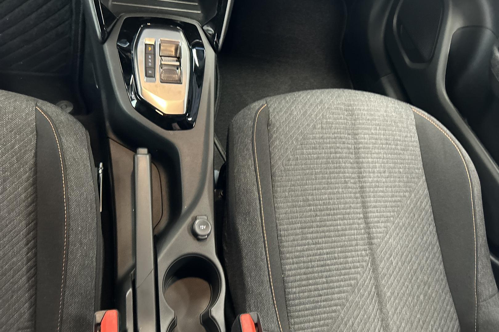 PEUGEOT 2008 21