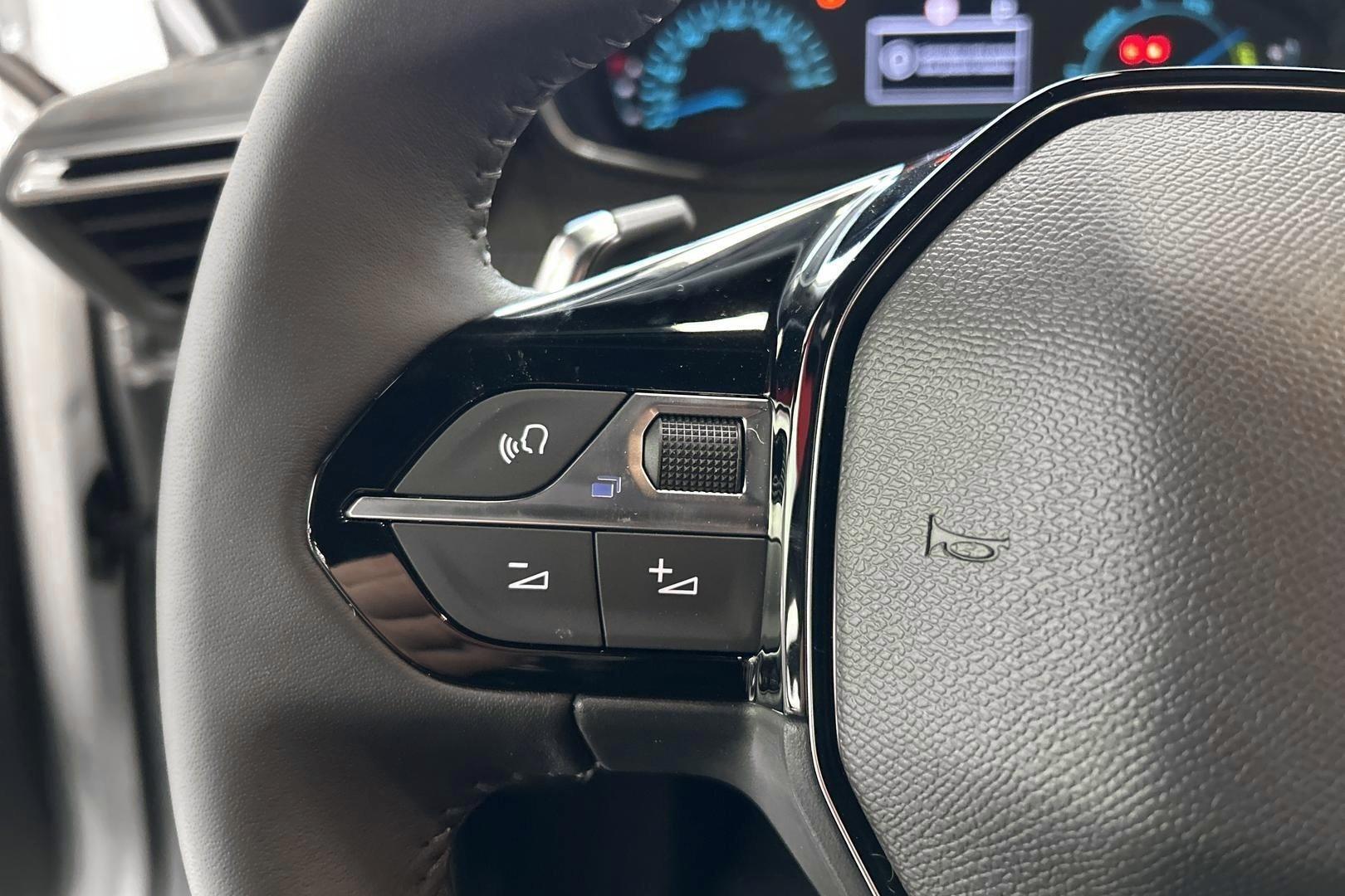 PEUGEOT 2008 23