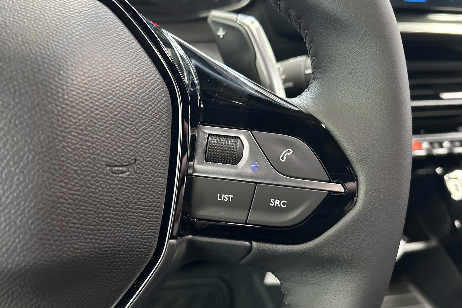 PEUGEOT 2008 24