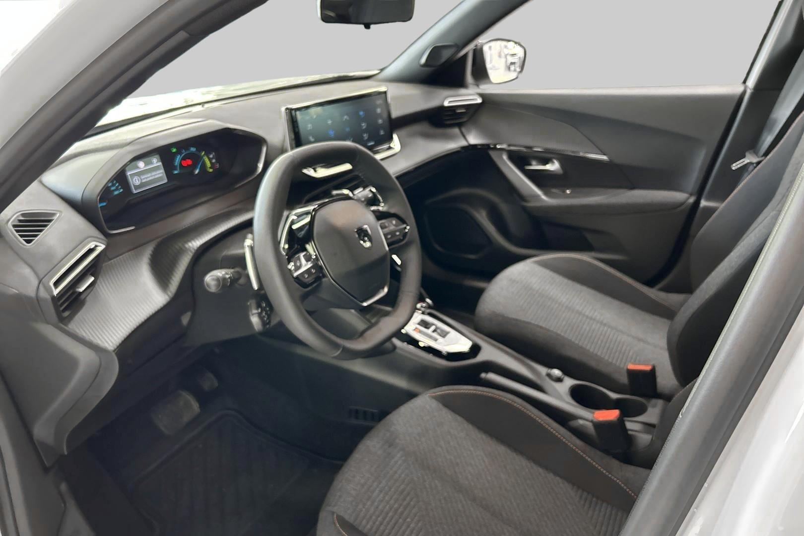PEUGEOT 2008 9