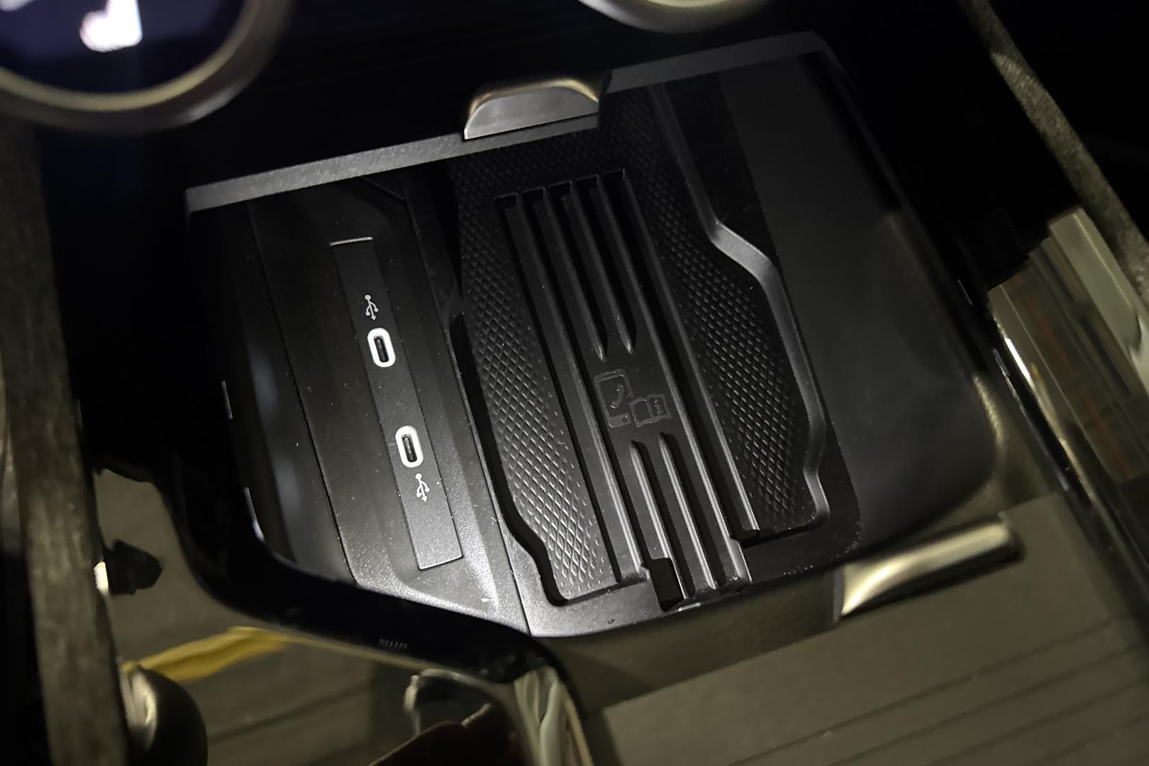 SKODA Superb 2025