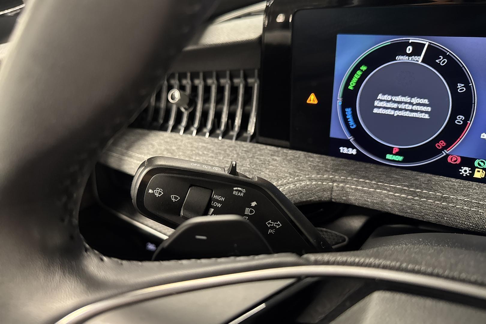 SKODA Superb 2025