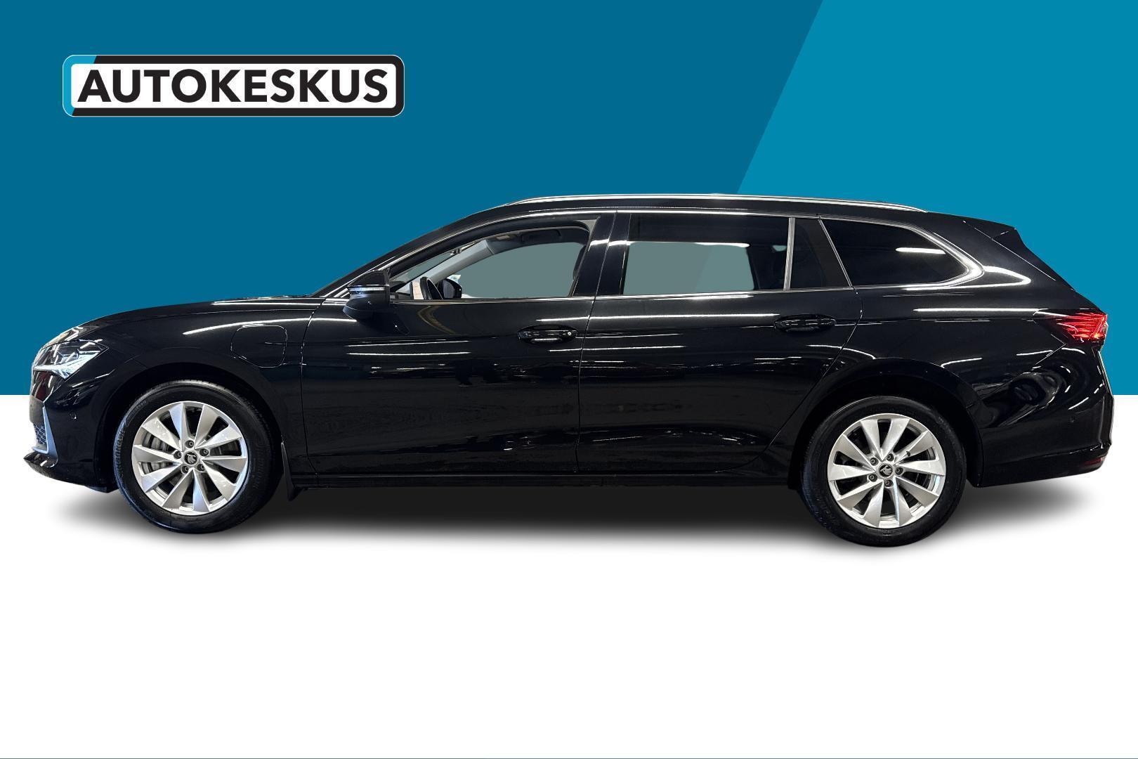 SKODA Superb 2025