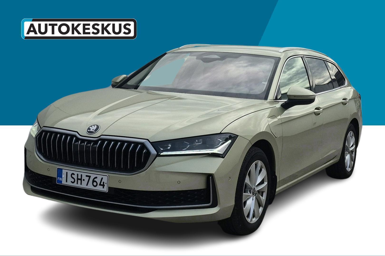 SKODA Superb 2025
