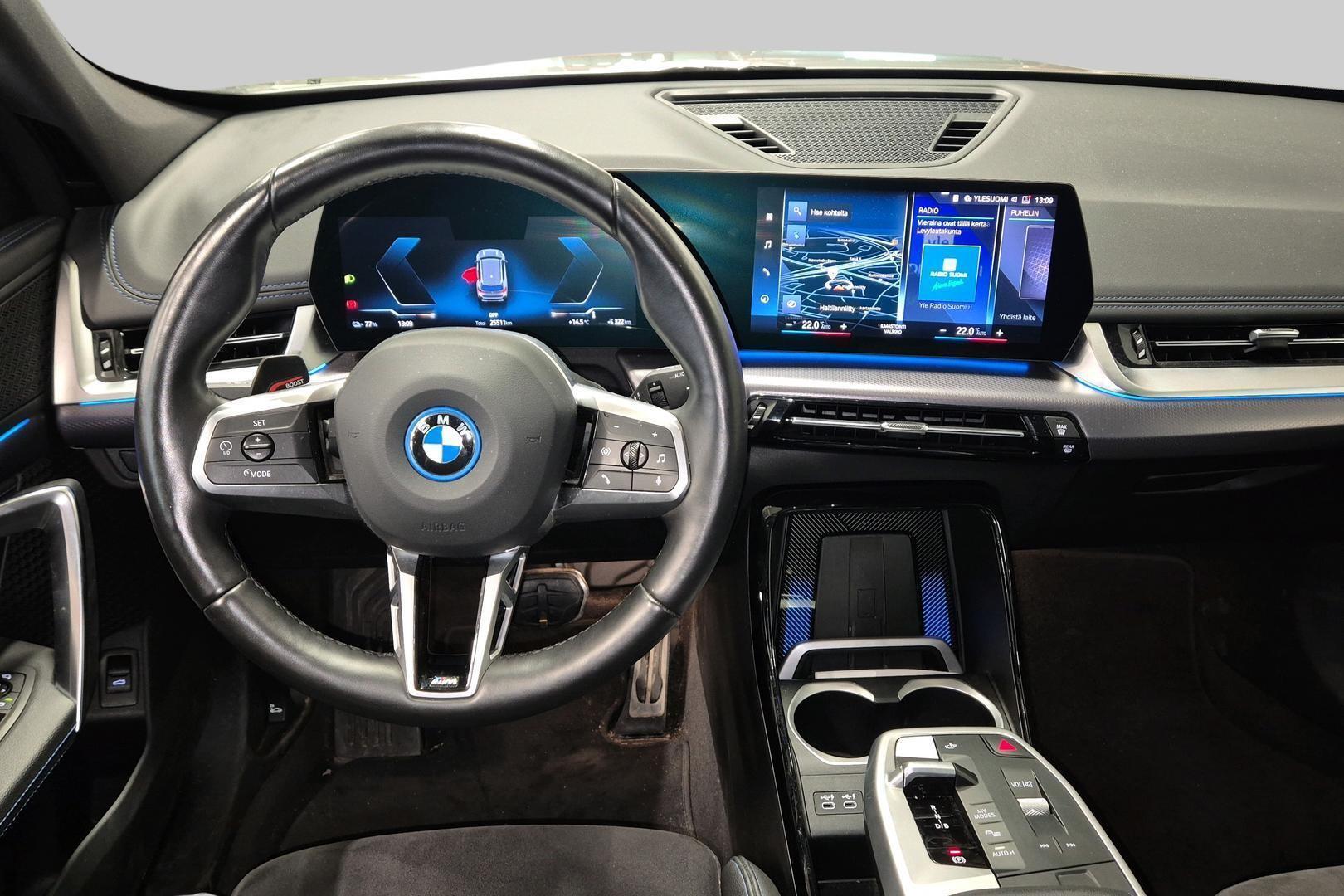 BMW iX1 2
