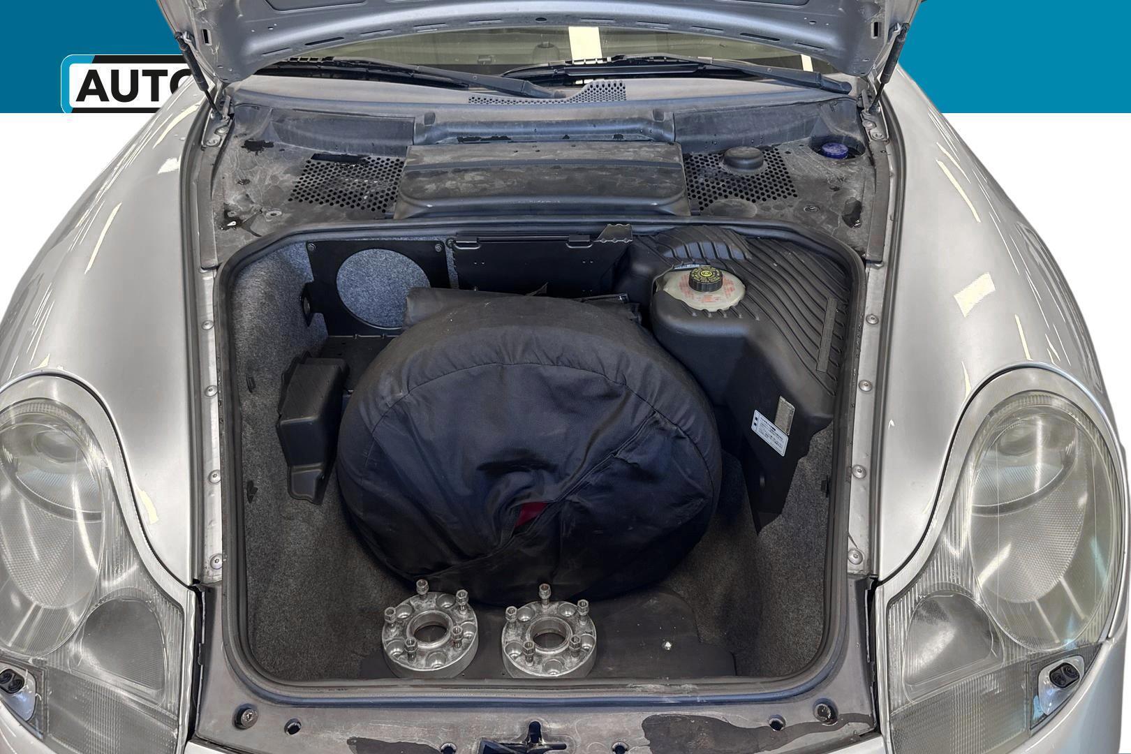 PORSCHE 911 2000