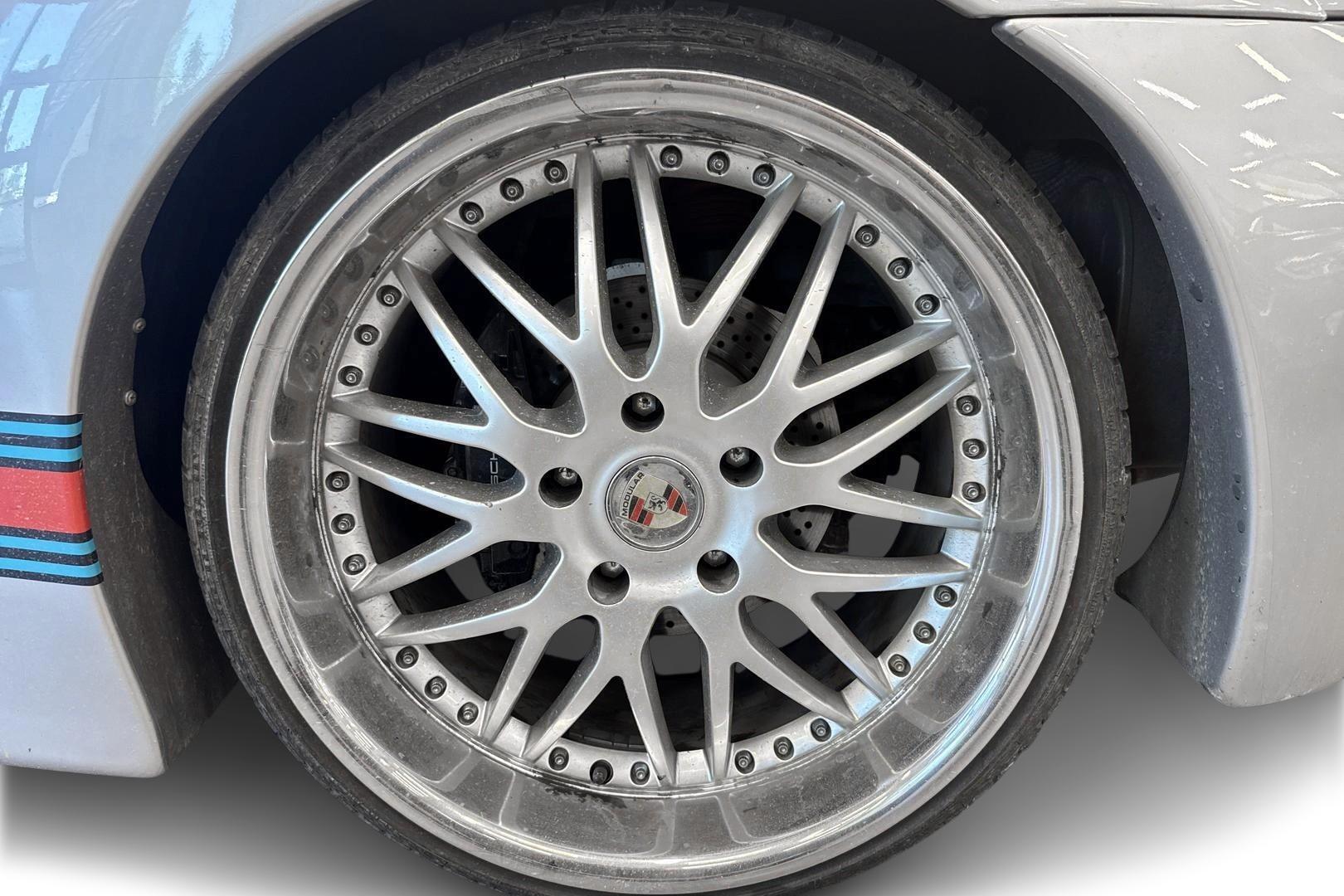 PORSCHE 911 2000