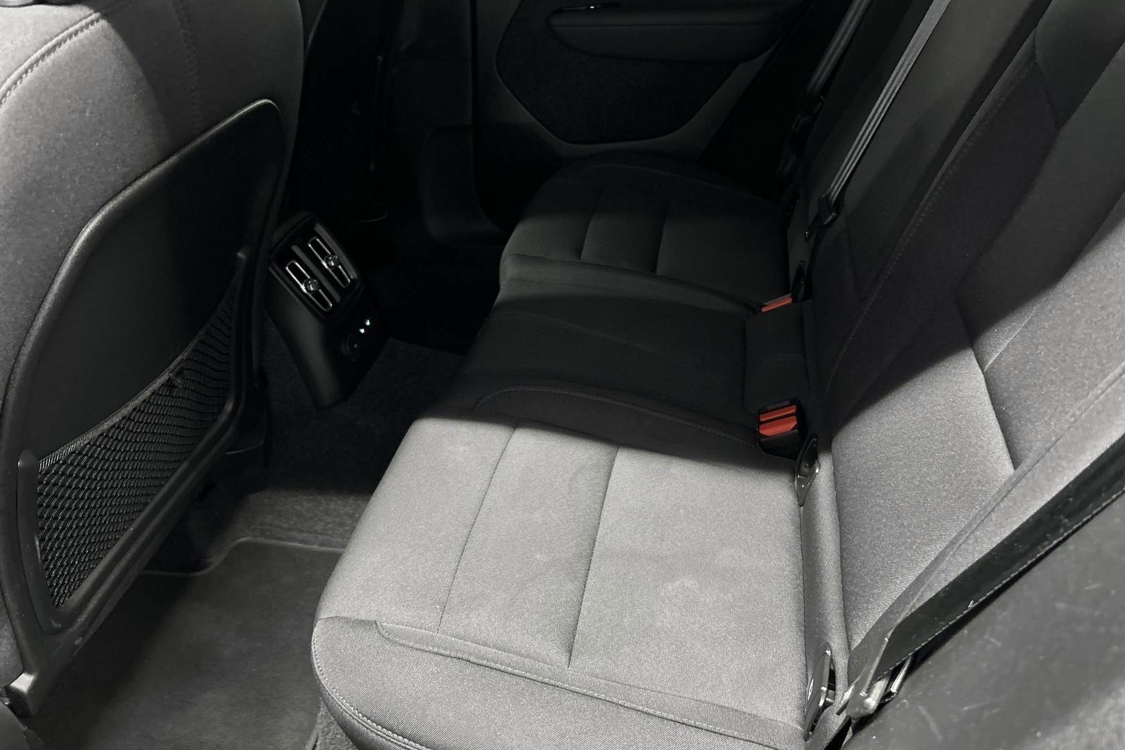 VOLVO XC40 2021