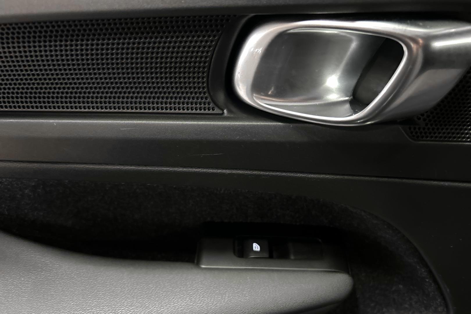 VOLVO XC40 2021