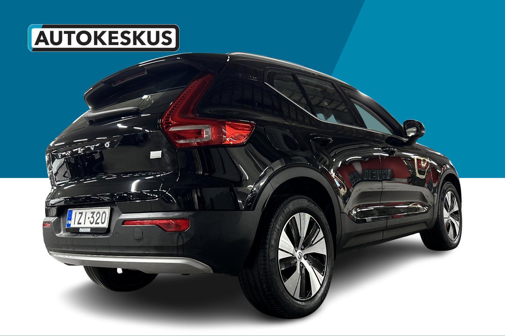 VOLVO XC40 2021