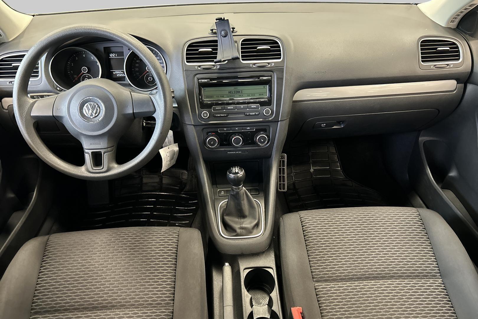 VOLKSWAGEN Golf 2011