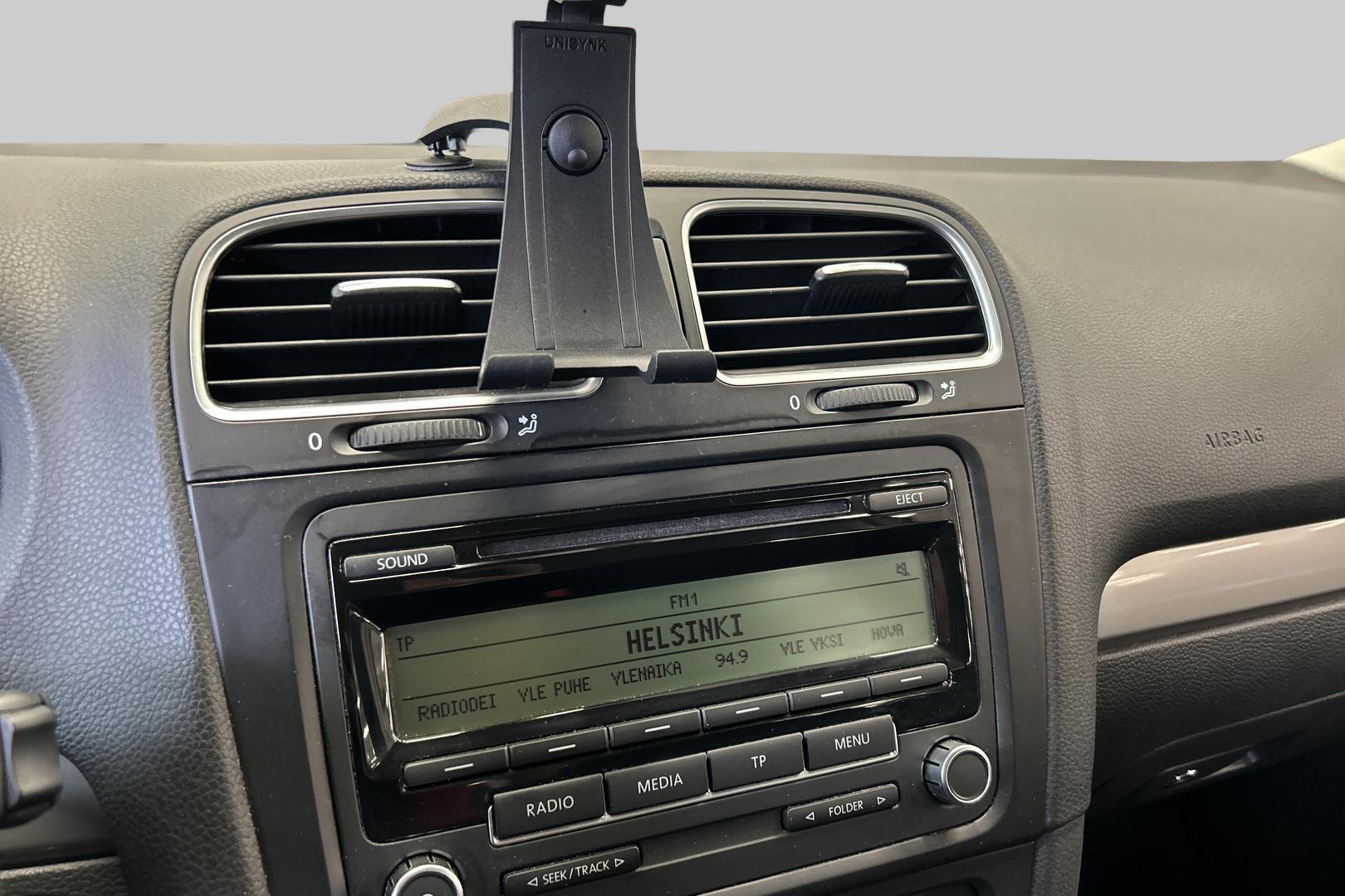 VOLKSWAGEN Golf 2011