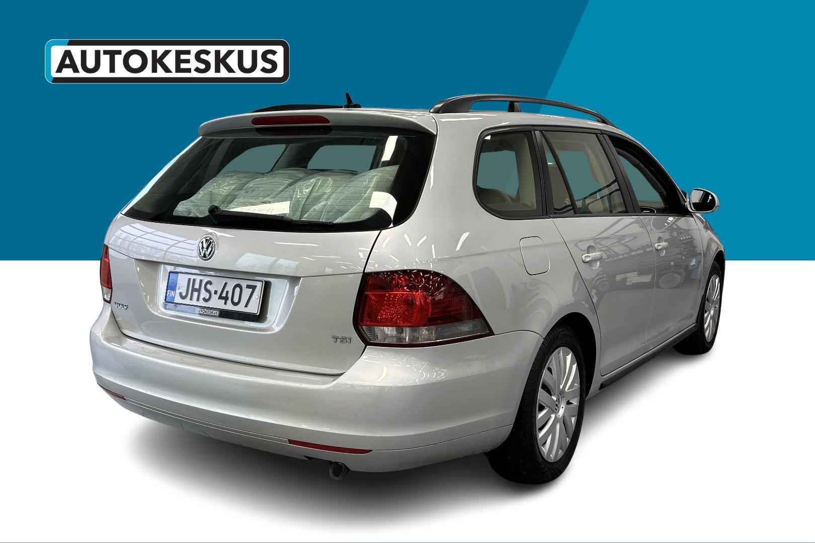 VOLKSWAGEN Golf 2011