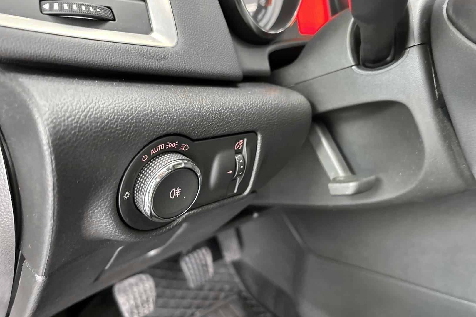 OPEL Astra 2015