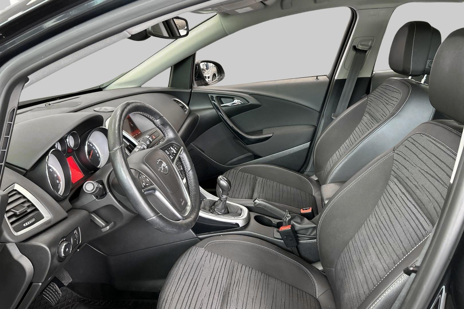 OPEL Astra 2015