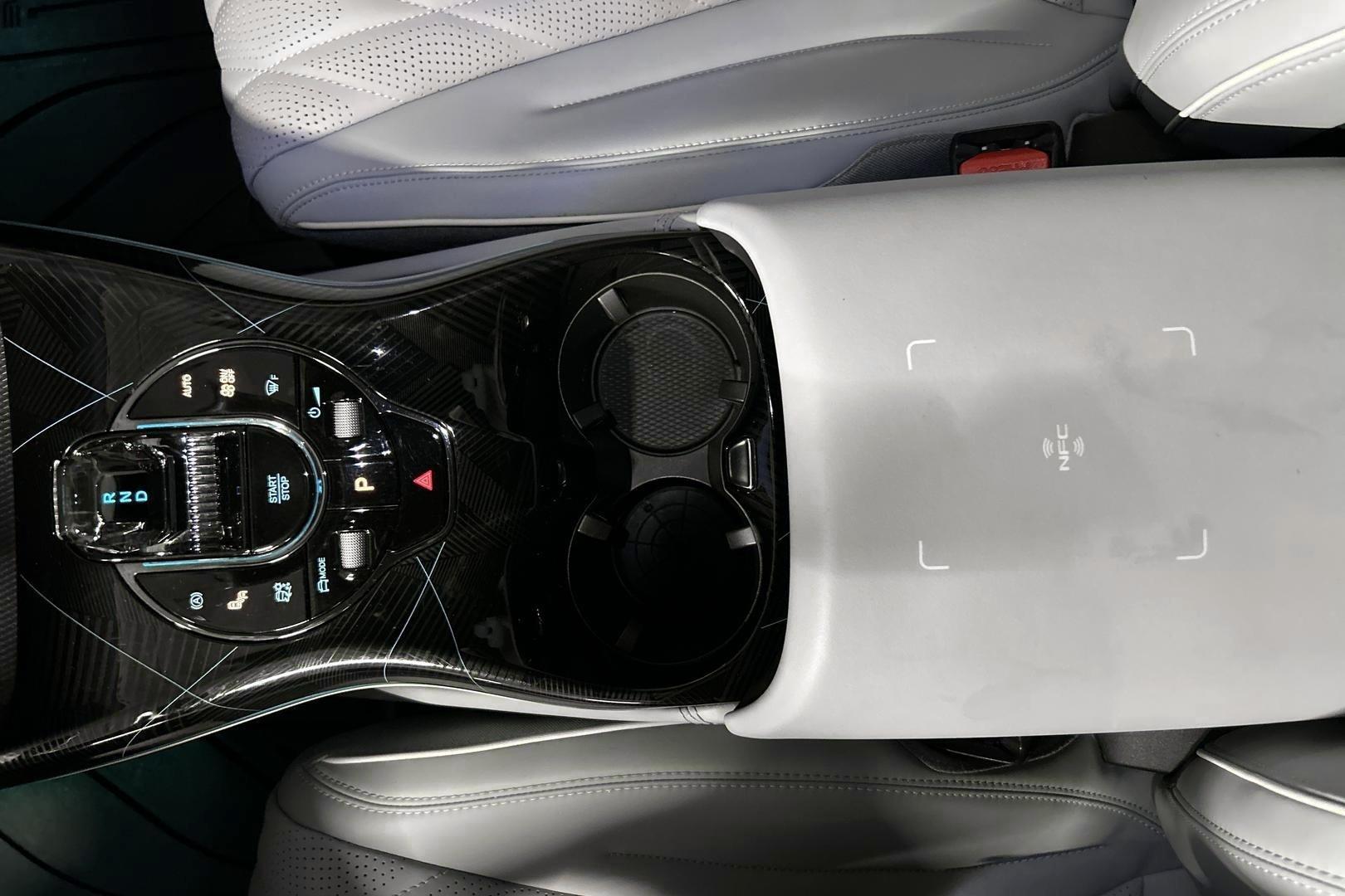 BYD Seal 18