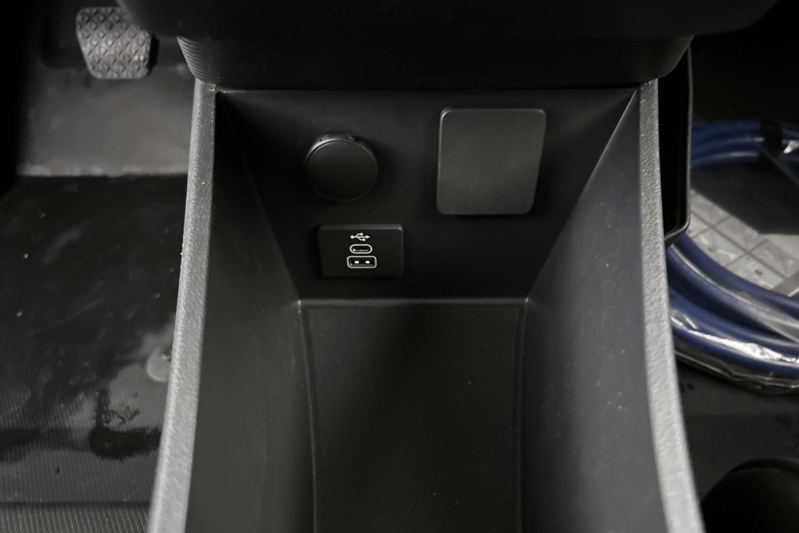 FORD Transit Courier 2025