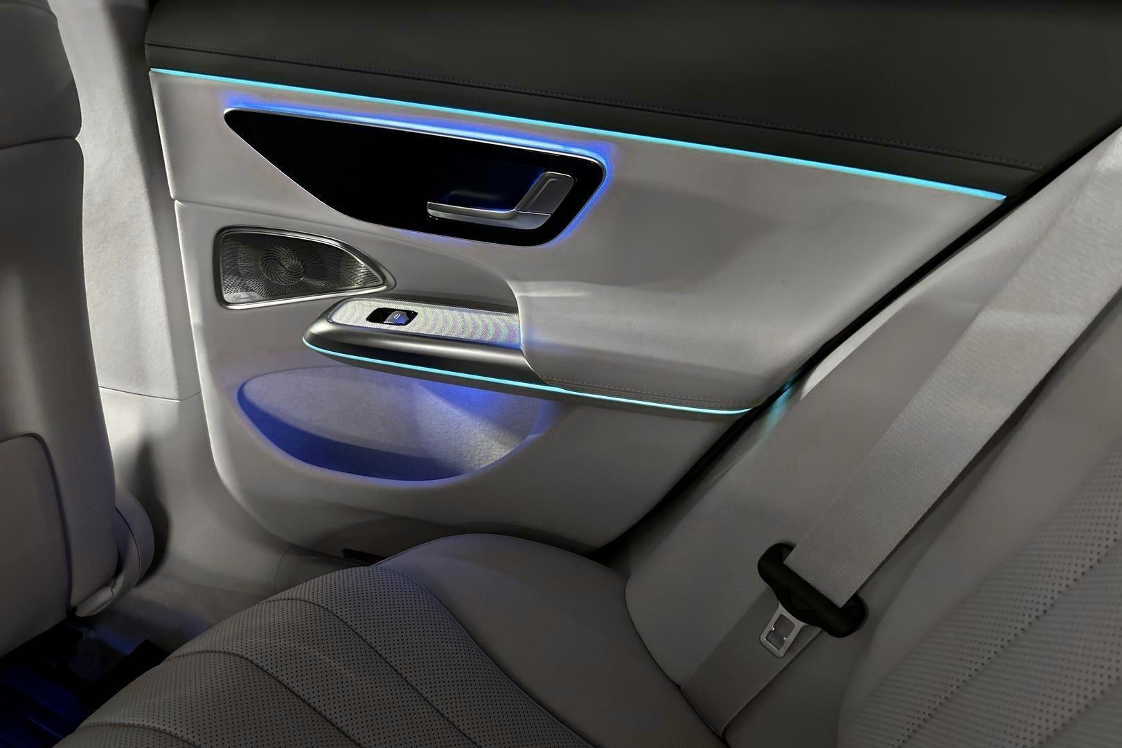 MERCEDES-BENZ E 2025