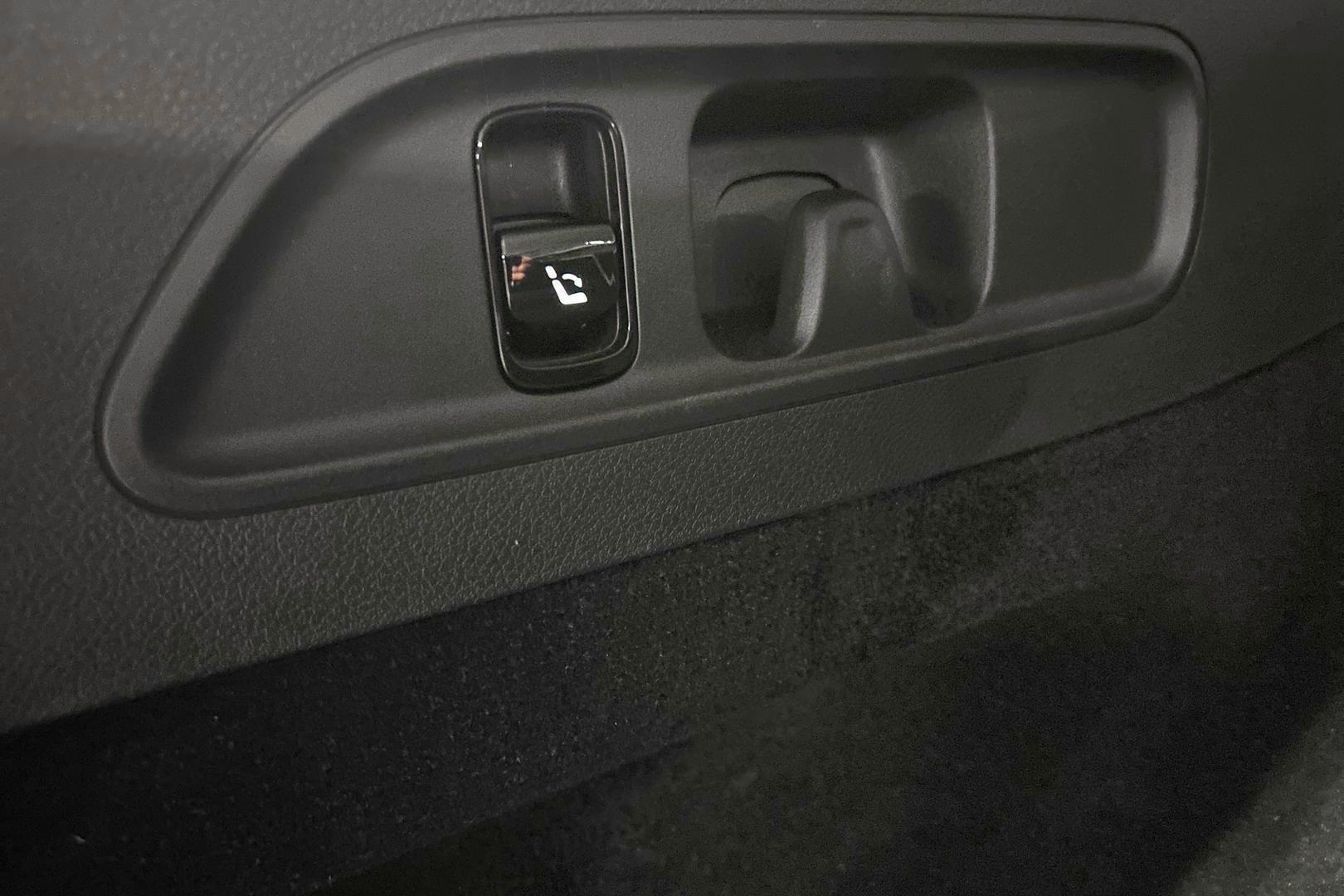 MERCEDES-BENZ E 2025