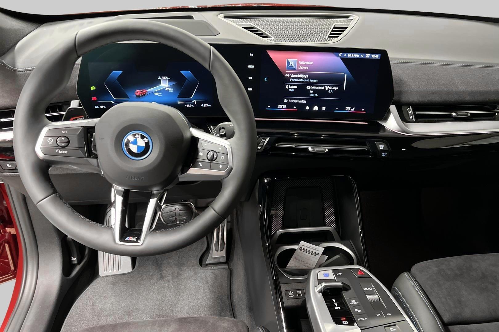 BMW iX1 2025