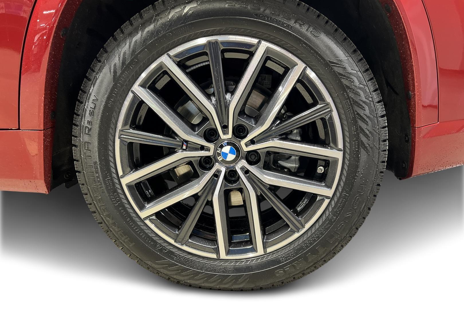 BMW iX1 2025
