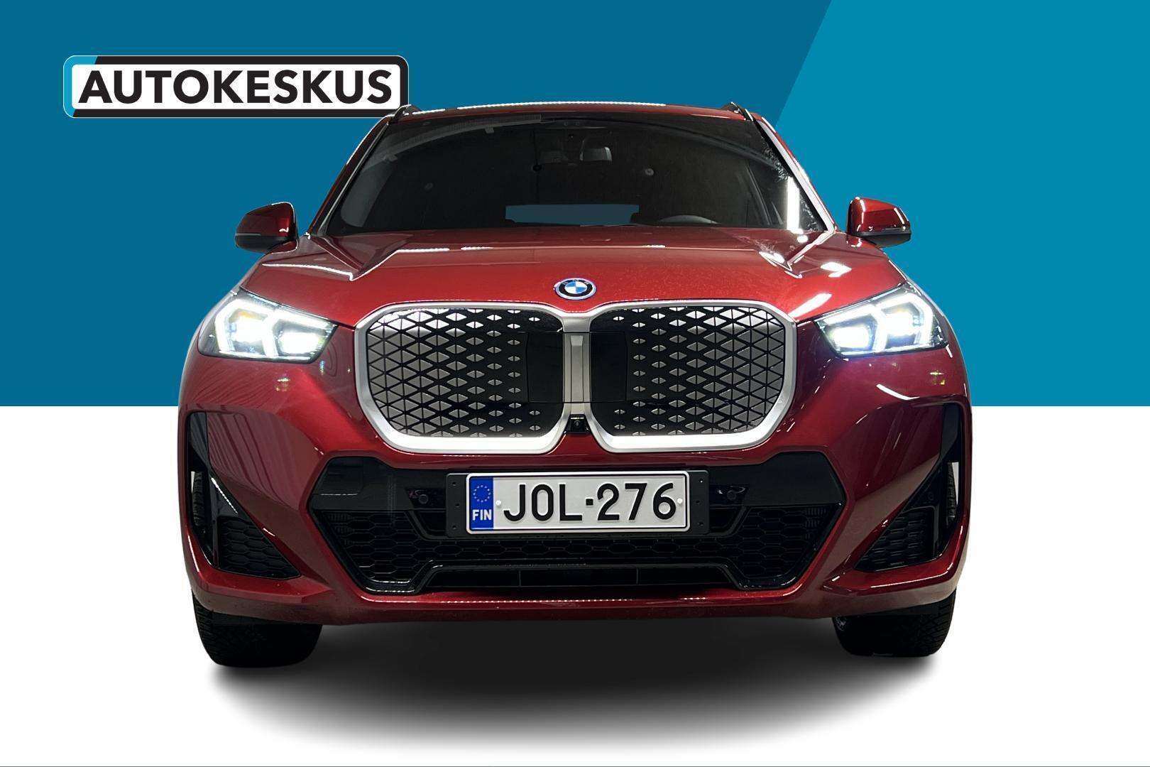 BMW iX1 2025