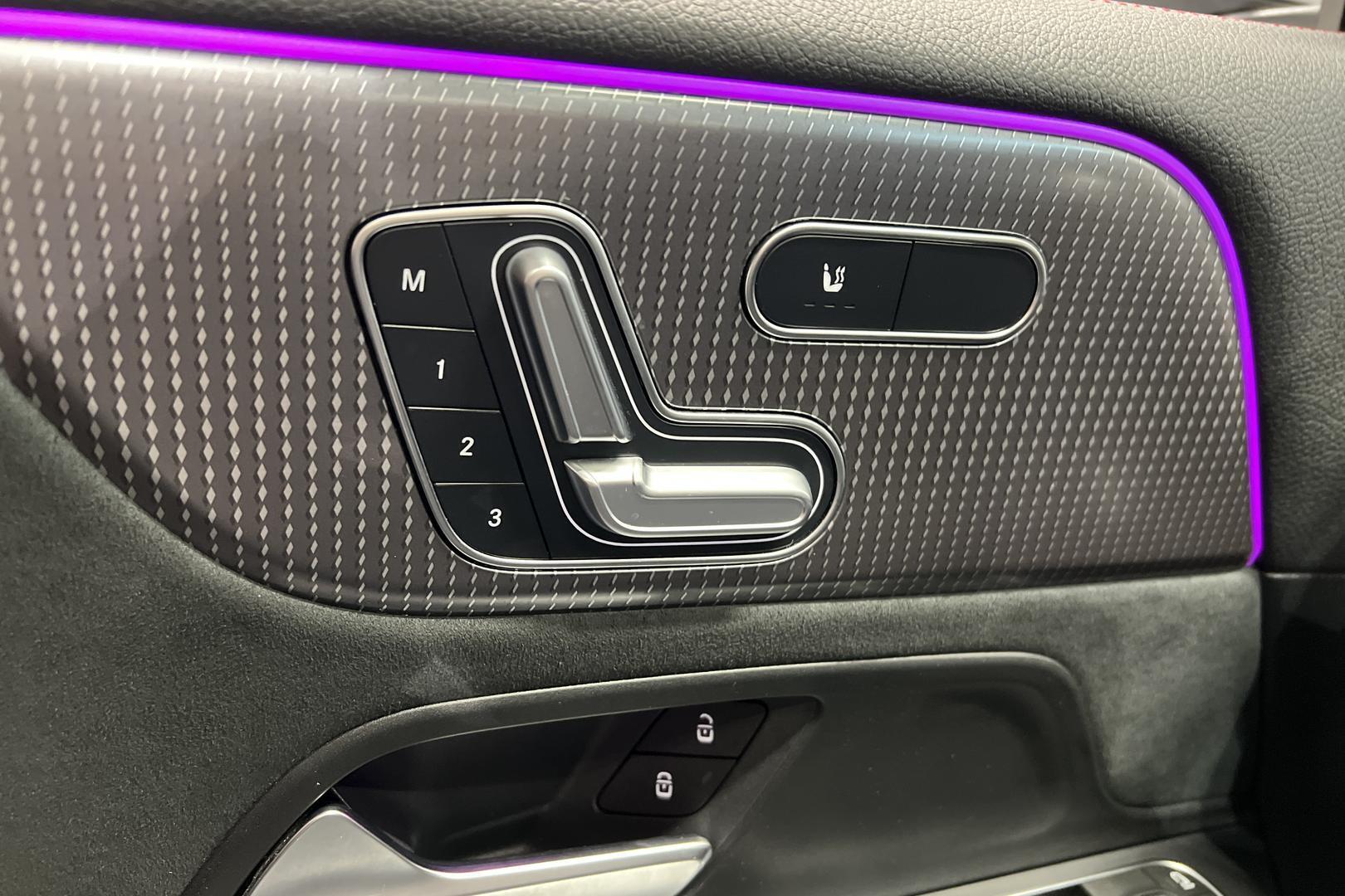 MERCEDES-BENZ EQB 2023